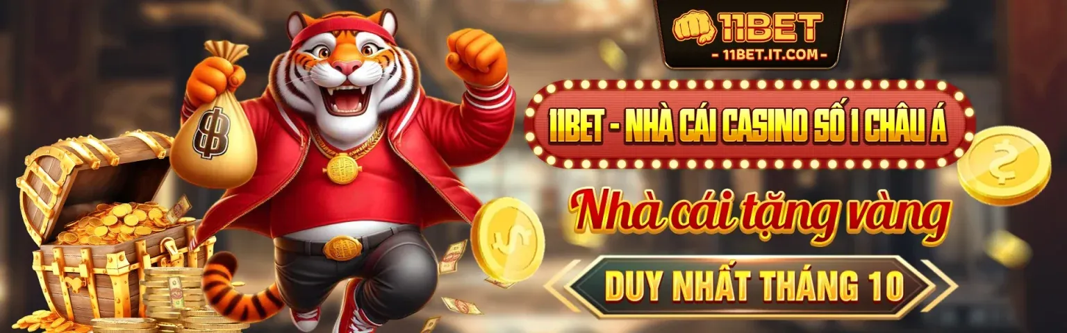 Hình ảnh chip poker và tiền thưởng tượng trưng cho chương trình hoàn trả casino.